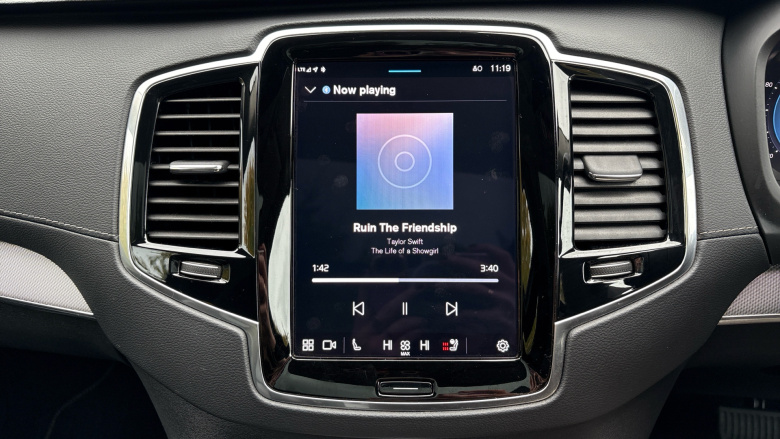 Volvo XC90 2.0 B5D [235] Plus Dark 5dr AWD Geartronic Diesel Estate